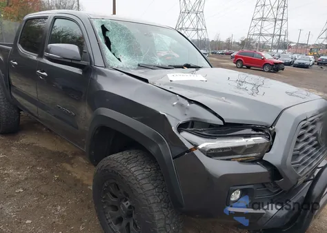 2021 Toyota Tacoma Trd Off-Road z USA, uszkodzony, nr VIN 3TMCZ5AN8MM438732